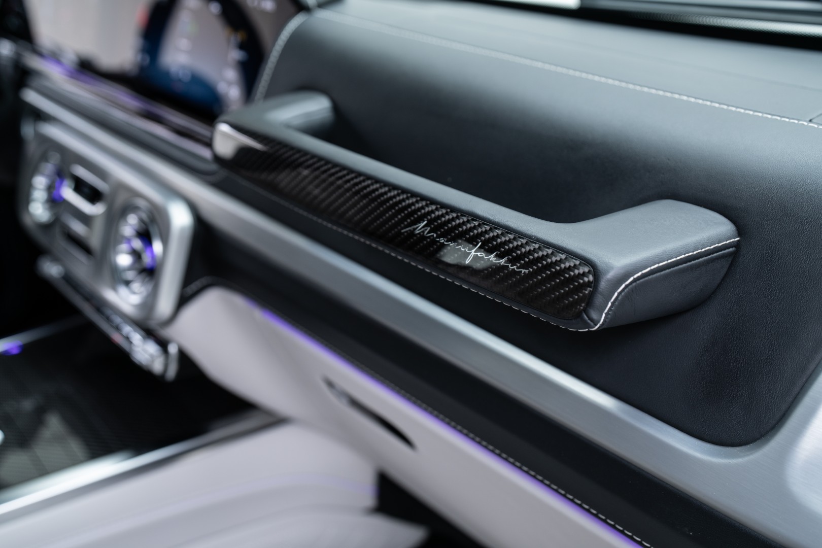 2025 MERCEDES BENZ G63 AMG GCC |  FULL CARBON | DOUBLE NIGHT PACKAGE 